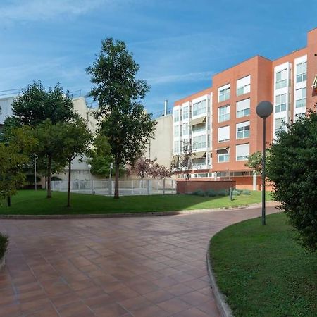 Ferienwohnung Vivienda Con Zona De Trabajo, Piscina Y Parking Madrid Exterior foto