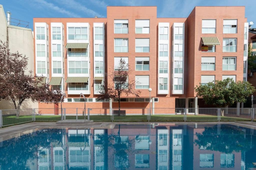 Ferienwohnung Vivienda Con Zona De Trabajo, Piscina Y Parking Madrid Exterior foto