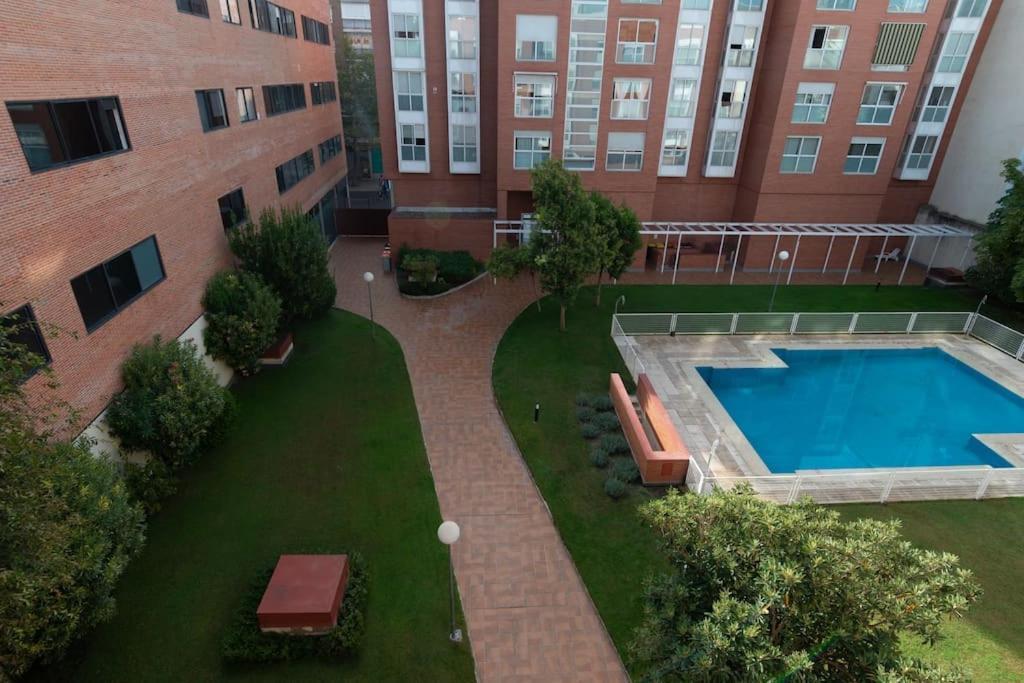 Ferienwohnung Vivienda Con Zona De Trabajo, Piscina Y Parking Madrid Exterior foto