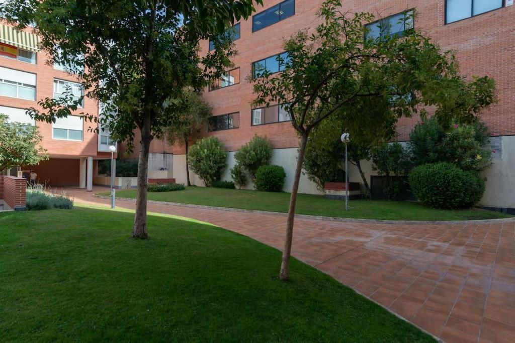 Ferienwohnung Vivienda Con Zona De Trabajo, Piscina Y Parking Madrid Exterior foto